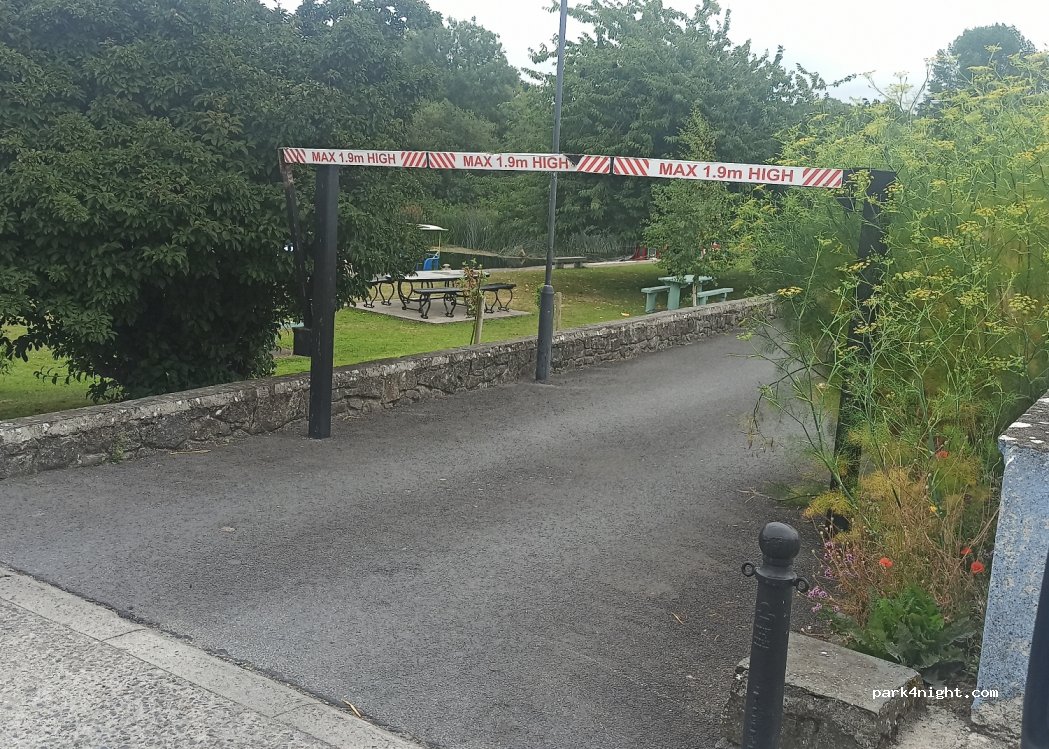 (R95 CY6X) Goresbridge - Main Street — foto 3