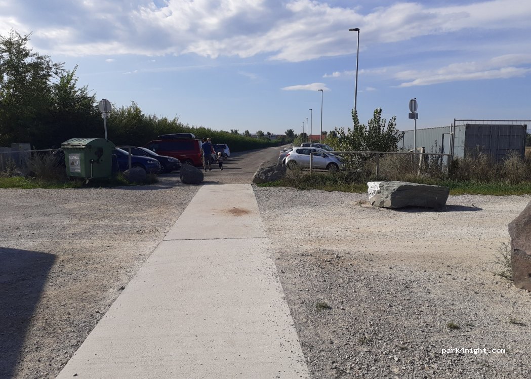 (2700) Wiener Neustadt - 13 Lucie Caroline Reiner-Weg — foto 2