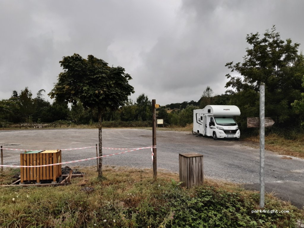 (65320) Luquet - 7 Route de Gardères — foto 3