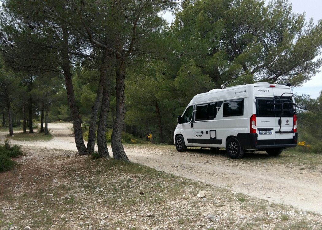 (84410) Malaucène - D19 — foto 3