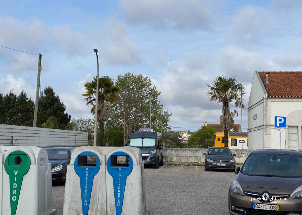 (2415-408) Leiria - 2 Estrada da Estação — foto 2