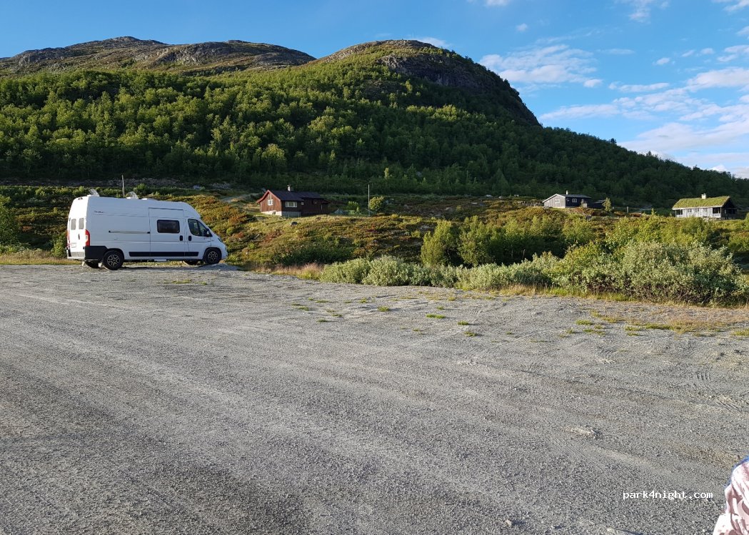(3560)  - 613 Holleskardvegen — foto