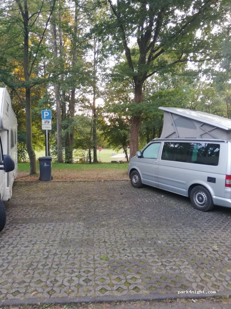 Stellplatz am Parkbad — foto