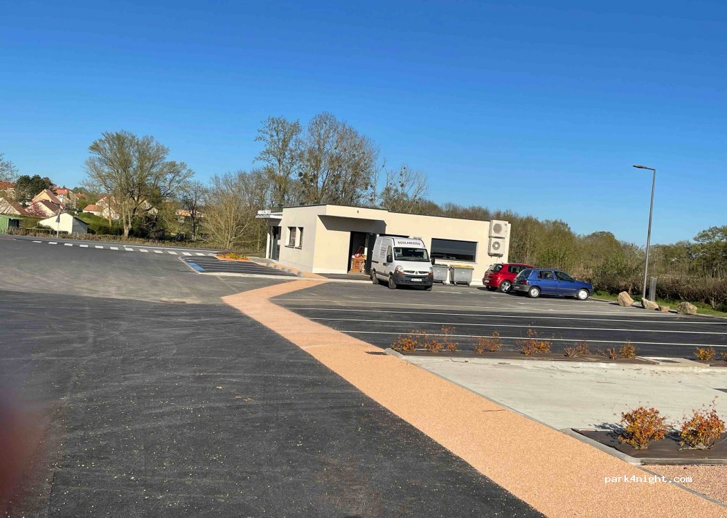 Aire de camping-car Durdat-Larequille — foto