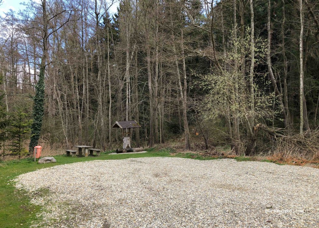 (84160) Frontenhausen - Unnamed Road — foto