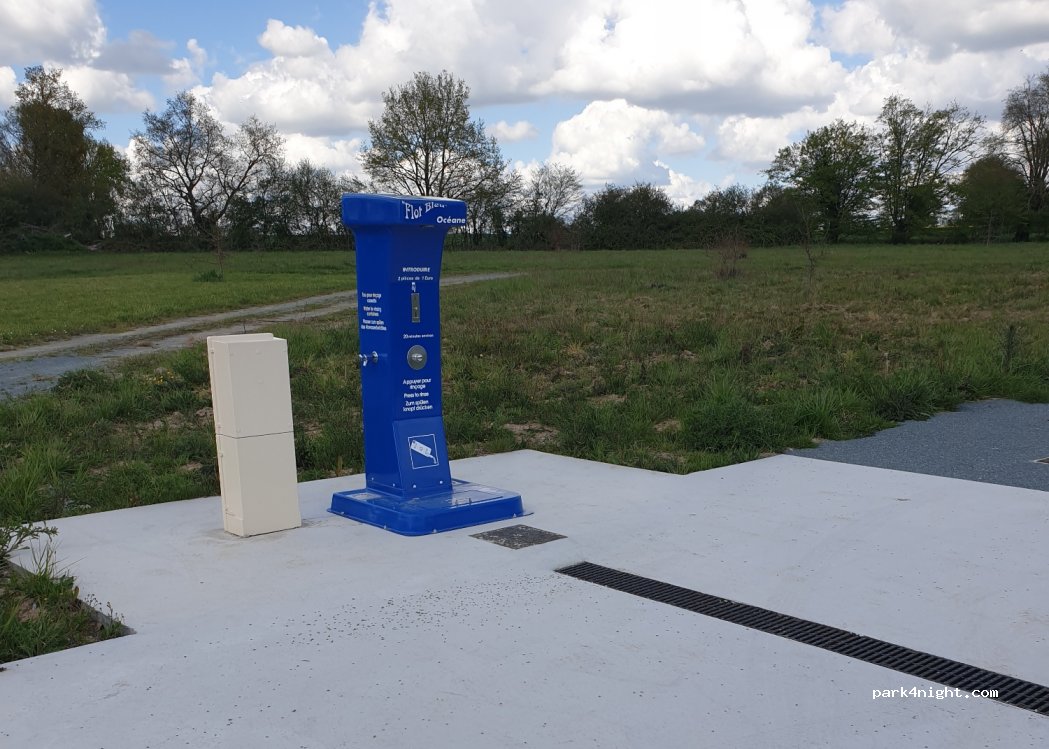 Aire de services pour camping-cars des Forges — foto