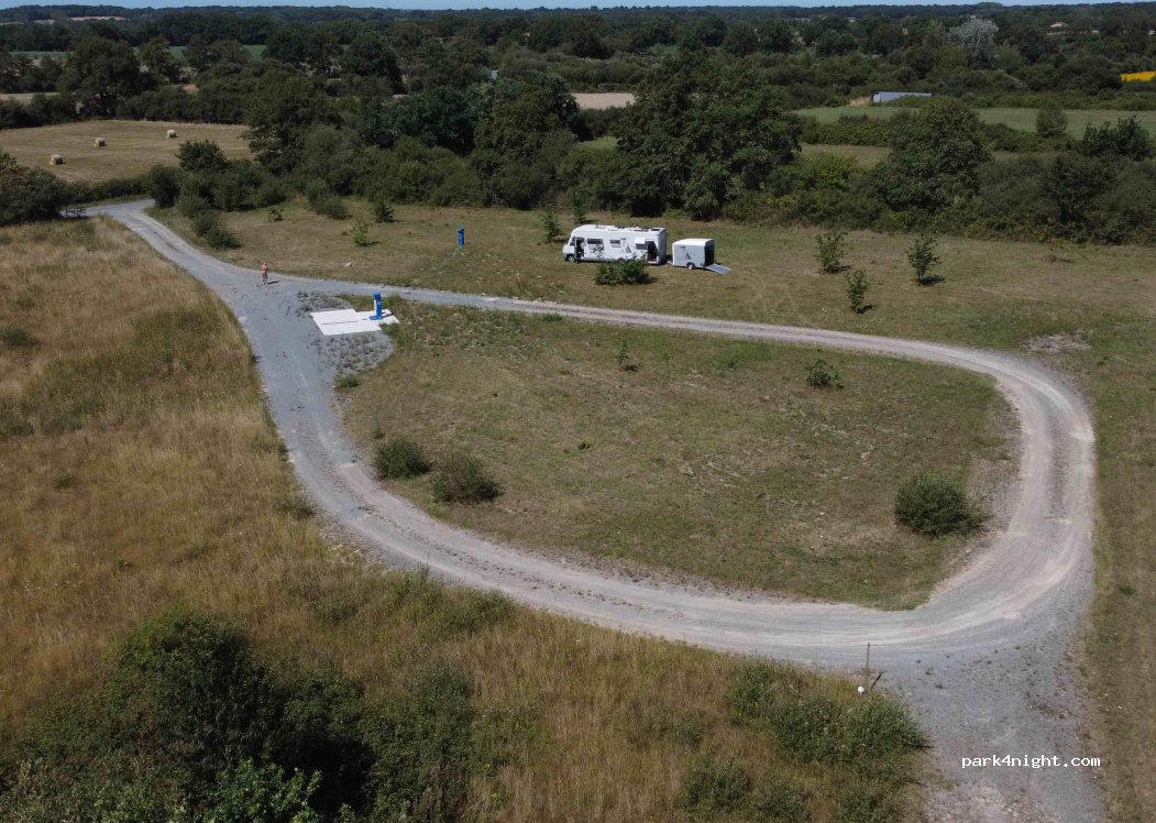 Aire de services pour camping-cars des Forges — foto 2