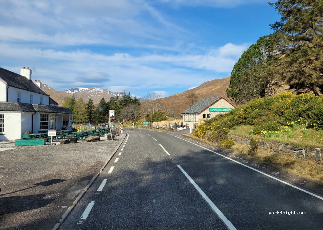 (IV63 7YW) Glen Moriston - A87 — foto