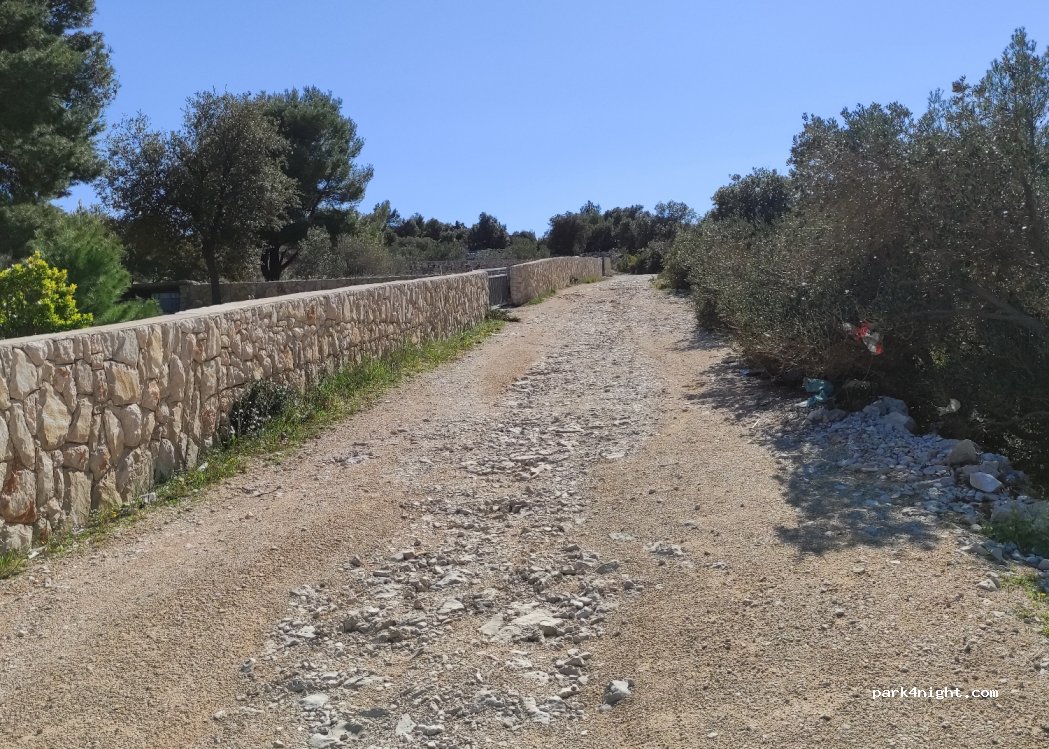 (22242) Jezera - Unnamed road — foto