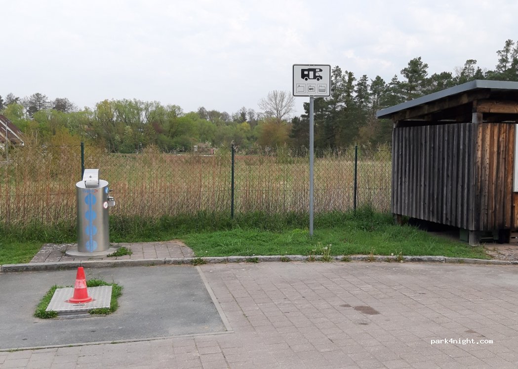 (90537) Feucht - 25 Chormantelweg — foto 3