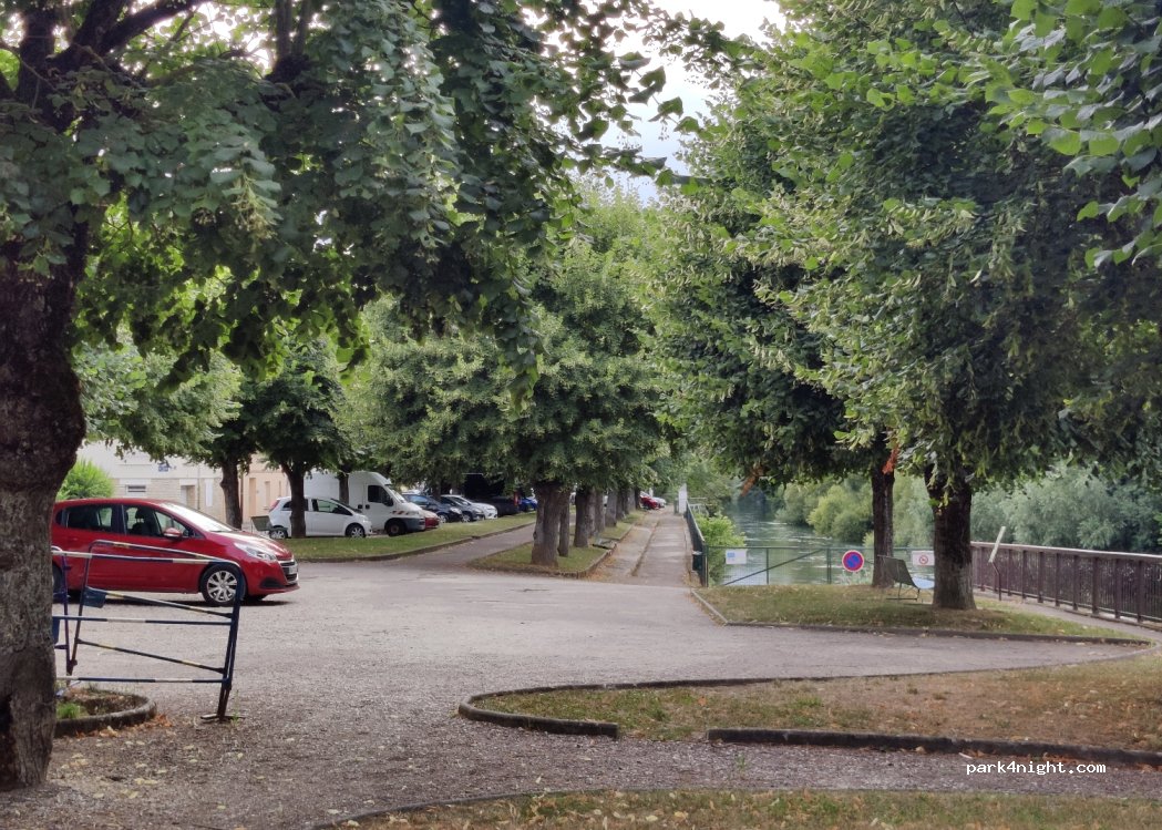 (10700) Arcis-sur-Aube - 5 Rue de la Marine — foto 3