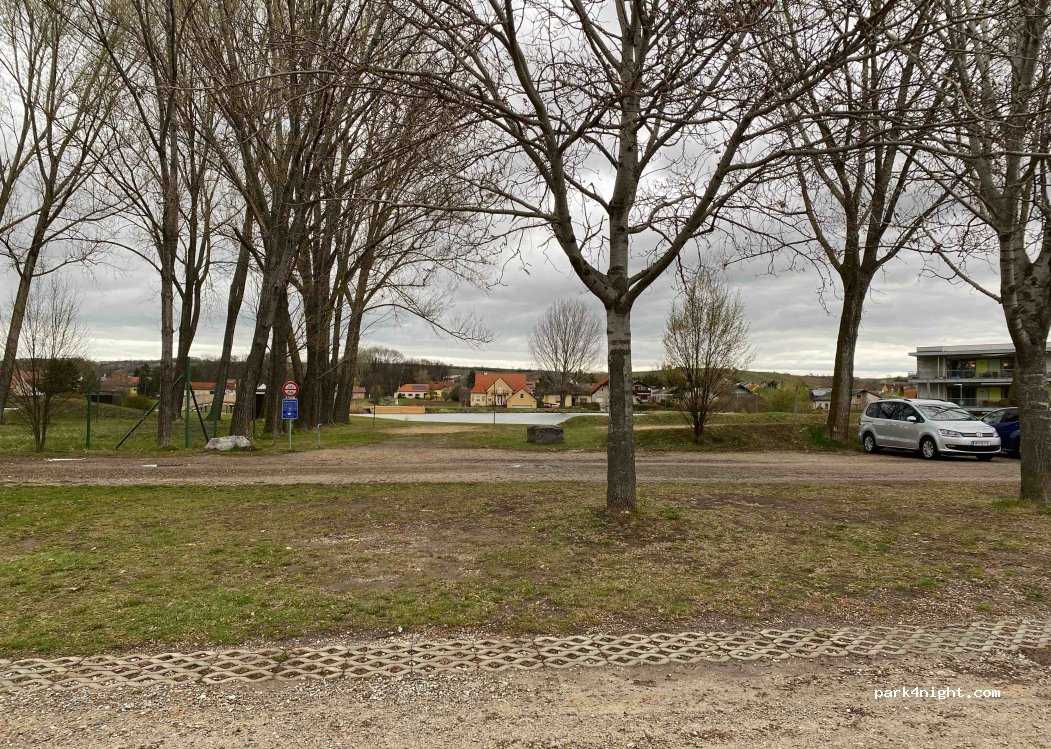 (2170) Poysdorf - 123 Laaer Straße — foto 2