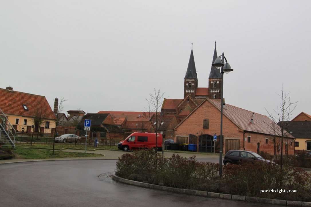 Wohnmobilstellplatz Kloster Jerichow — foto