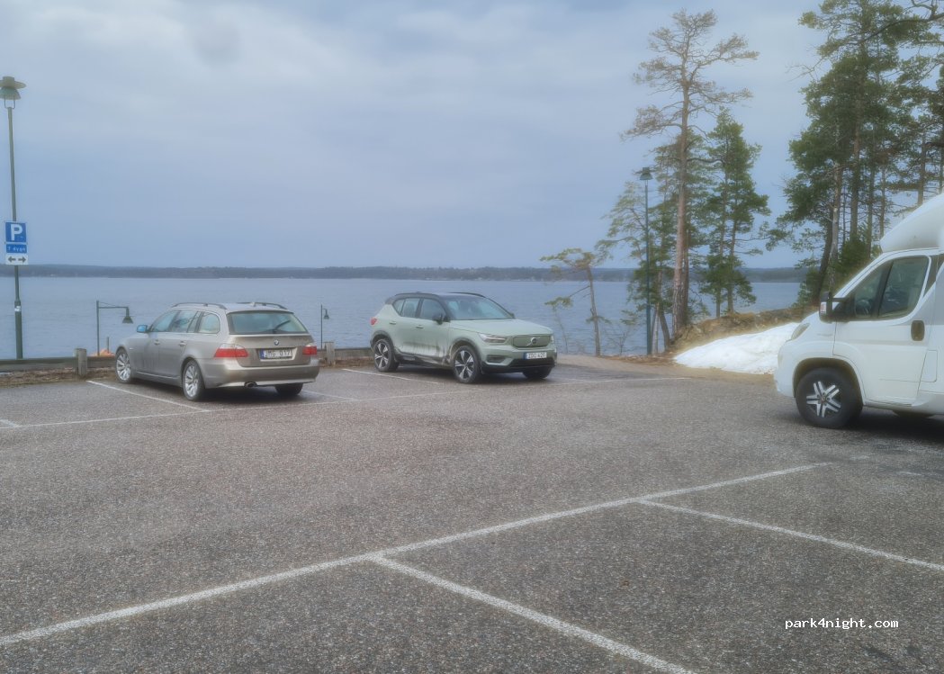 (135 69)  - 1 TRINNTORPS BRYGGVÄG — foto 3