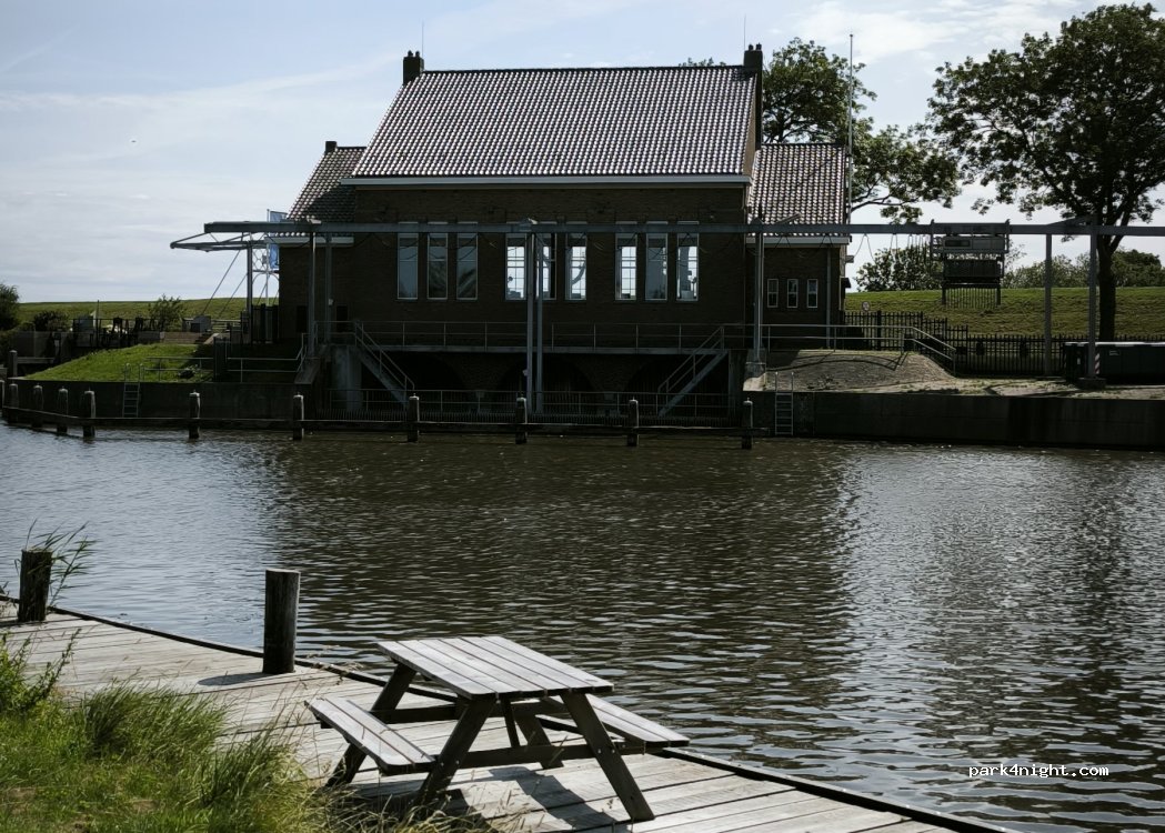 Camperplaats Ezumazijl — foto 5