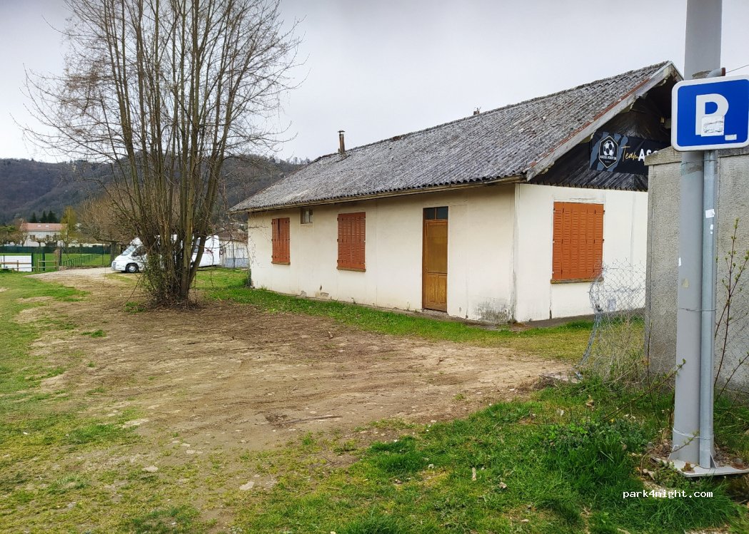 (38850) Charavines - 90 Rue des Bains — foto