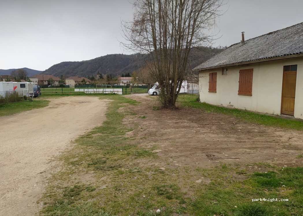 (38850) Charavines - 90 Rue des Bains — foto 2