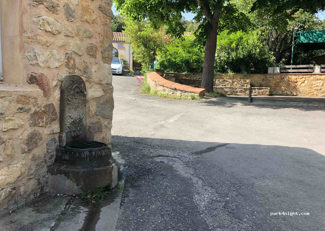 (11350) Soulatge - 11330 Place Bernard de Montfaucon — foto