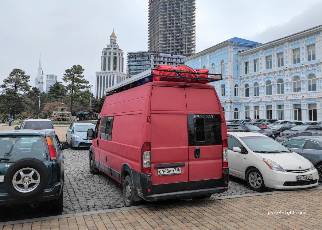 (6010) Batumi - 35 Ninoshvili Street — foto