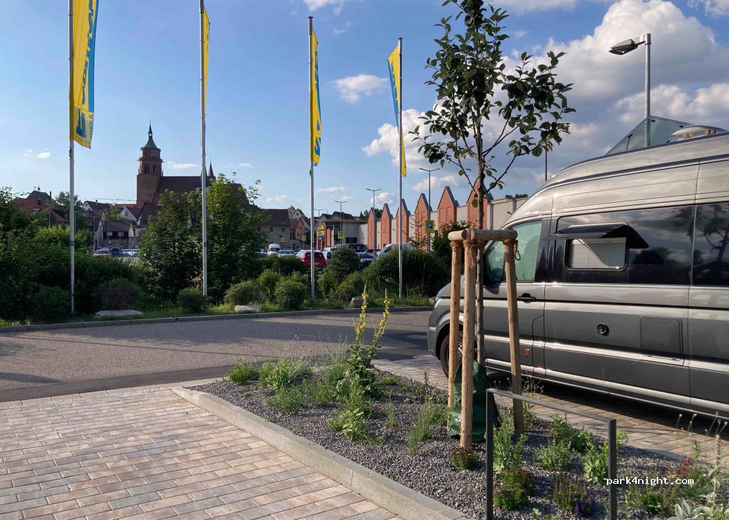 Wohnmobil Stellplatz E-Center Weil der Stadt — foto 3