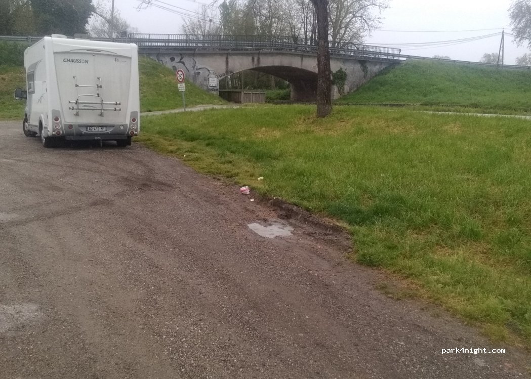(82100) Castelsarrasin - D958 — foto 2