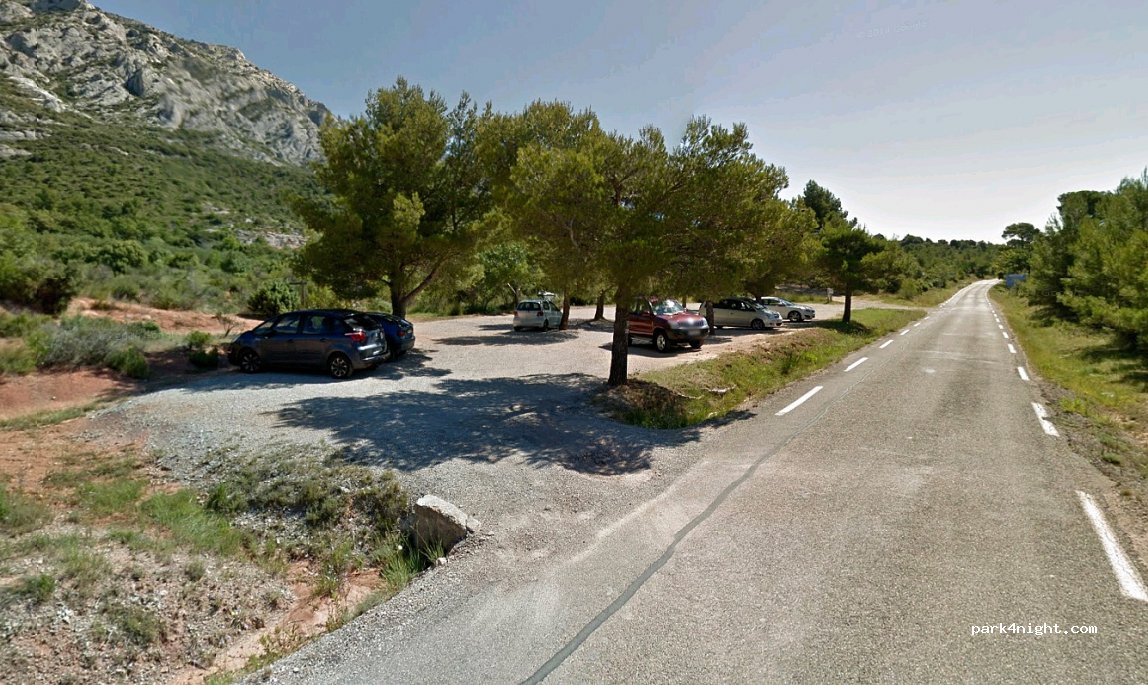 (13114) Puyloubier - Avenue Cézanne — foto