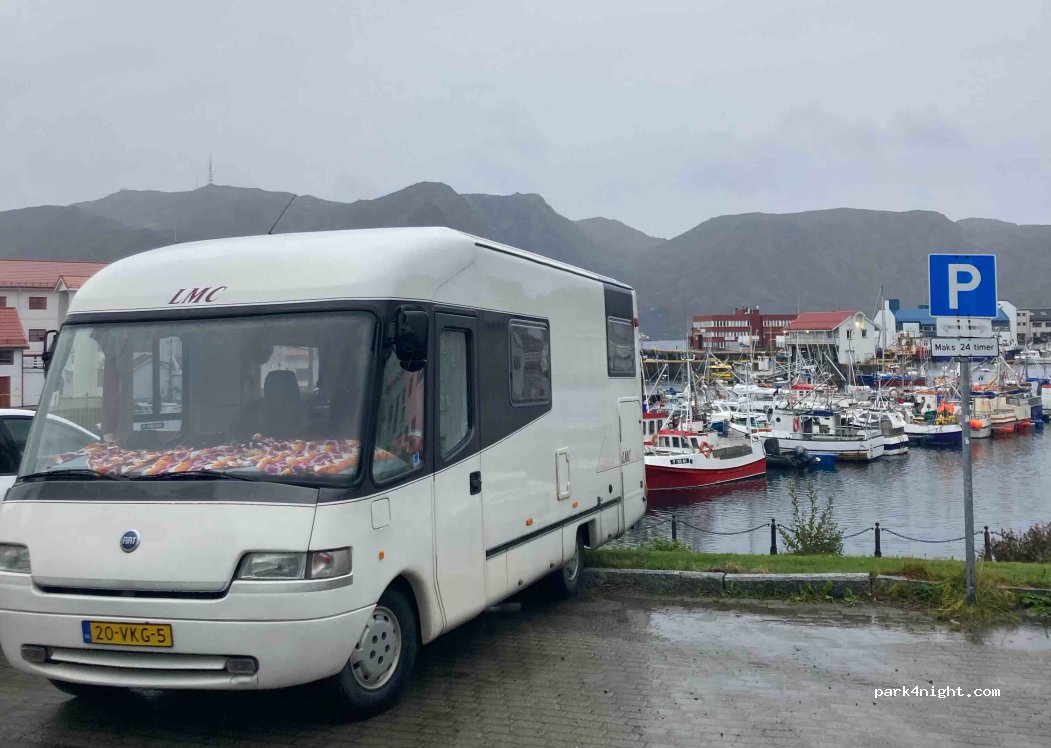 (9750) Honningsvåg - 2 Vågen — foto 4