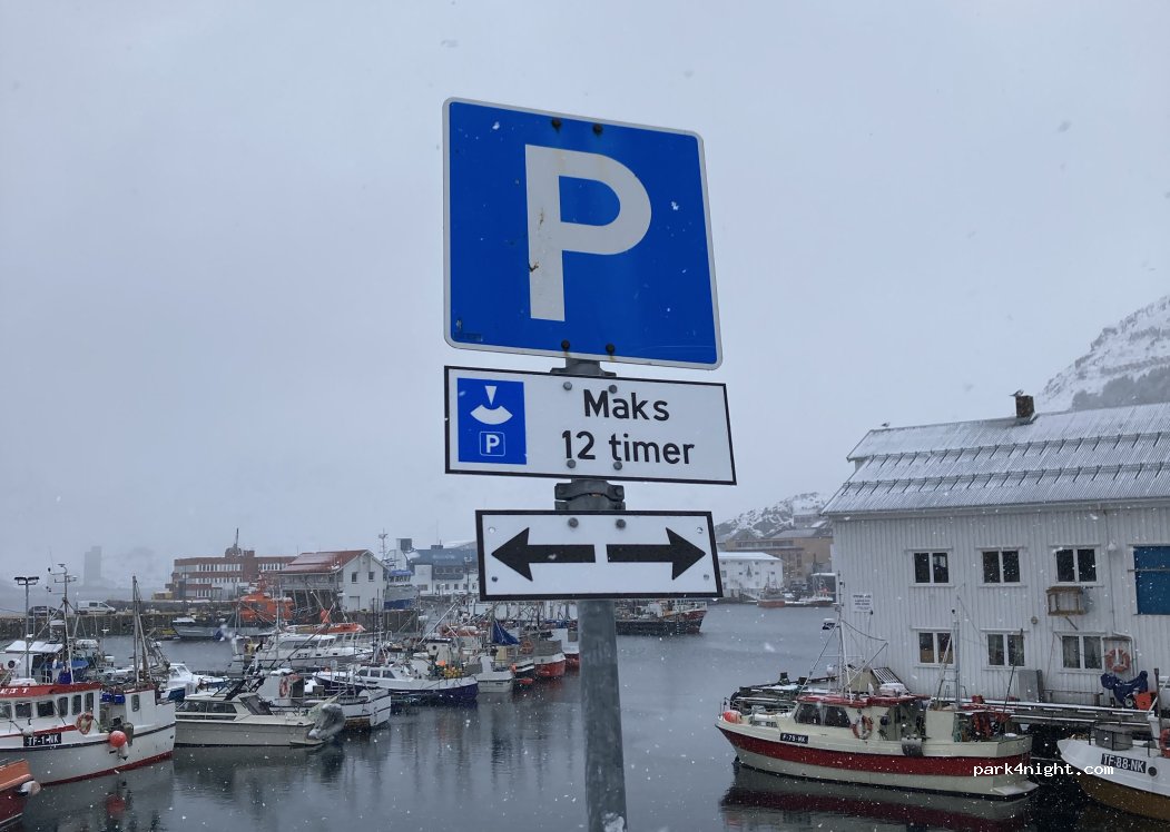 (9750) Honningsvåg - 2 Vågen — foto 5