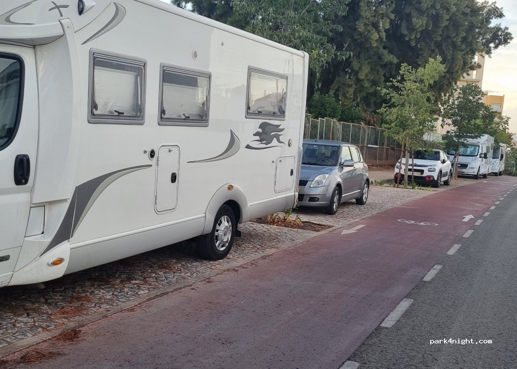 (8125-301) Quarteira - Lt. 3, 2 Rua da Quinta do Romão — foto 4