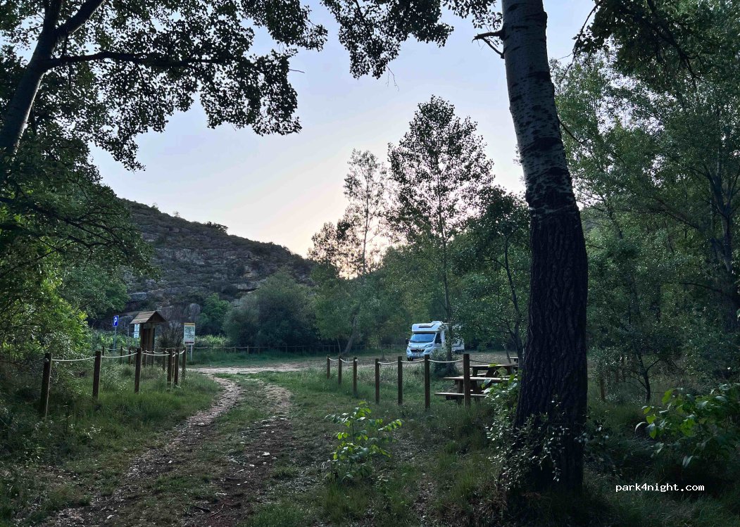 (44134) El Cuervo, Aragon - Unnamed Road — foto 3