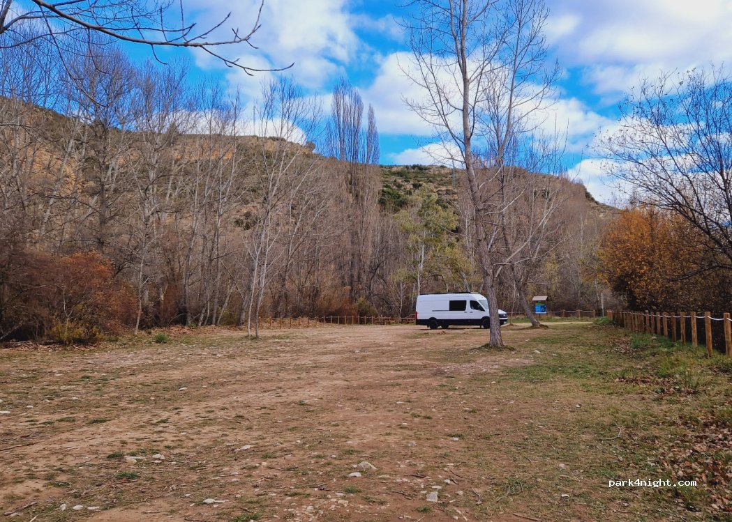 (44134) El Cuervo, Aragon - Unnamed Road — foto 4