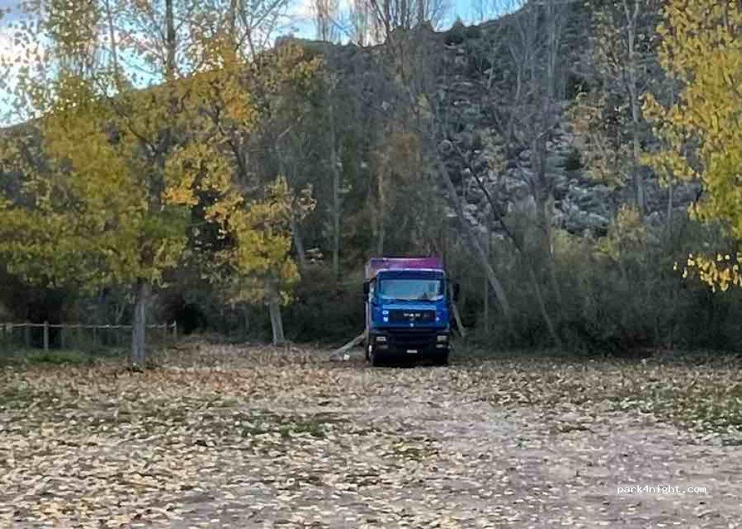 (44134) El Cuervo, Aragon - Unnamed Road — foto 5