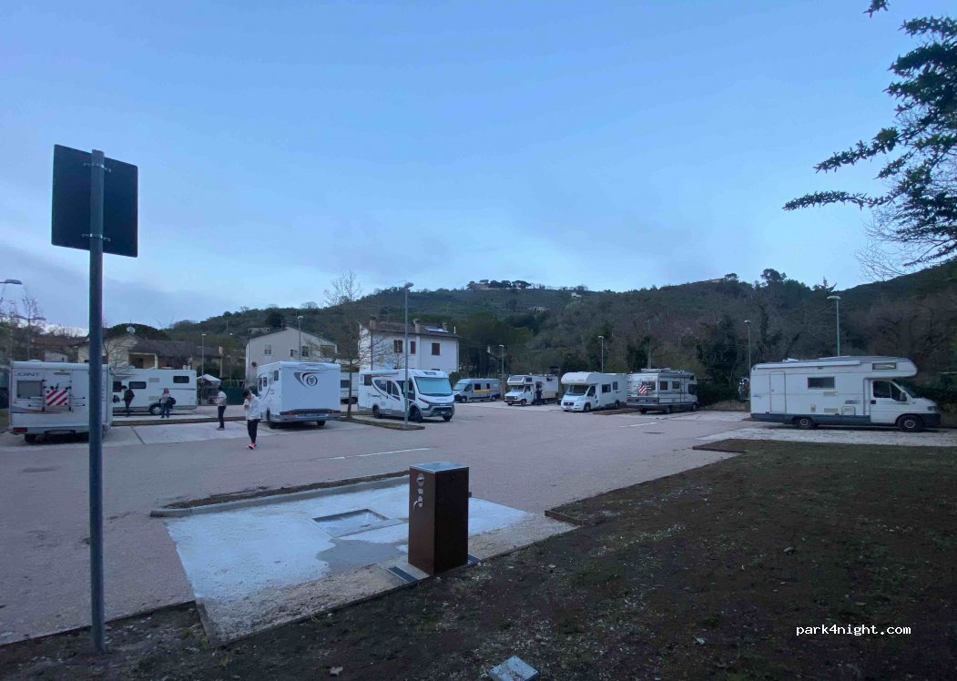 Area Sosta Camper Spoleto — foto 2
