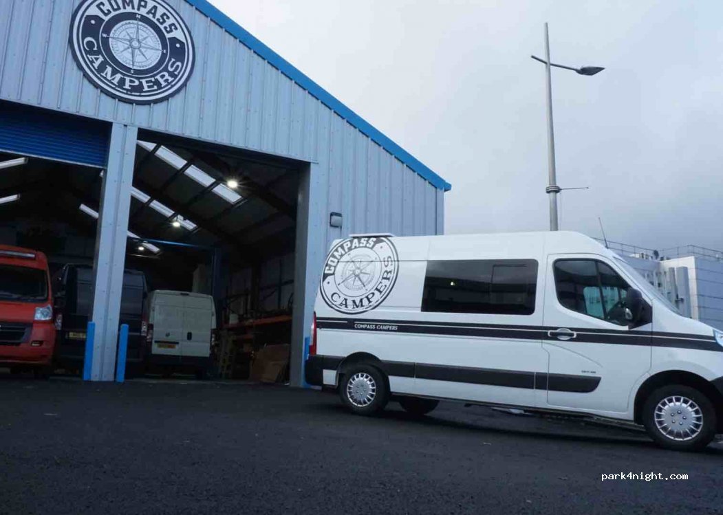 (CF48 4DR) Merthyr Tydfil - A4054 — foto