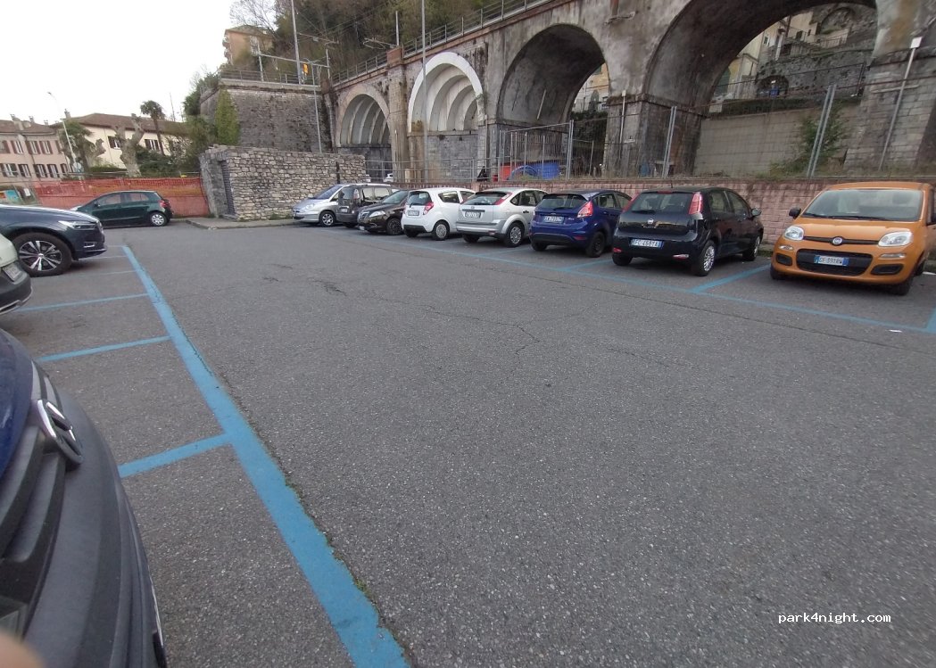 (22100) Como - 2 Via Nino Bixio — foto