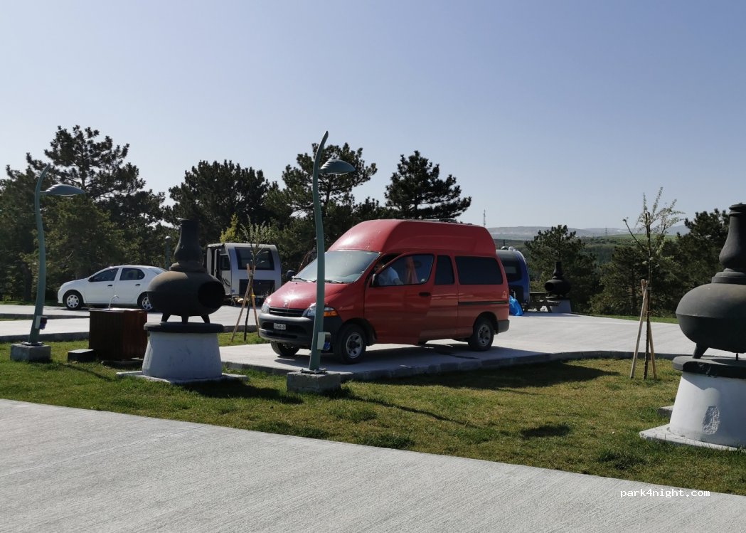 MAVİGÖL KARAVAN PARKI — foto
