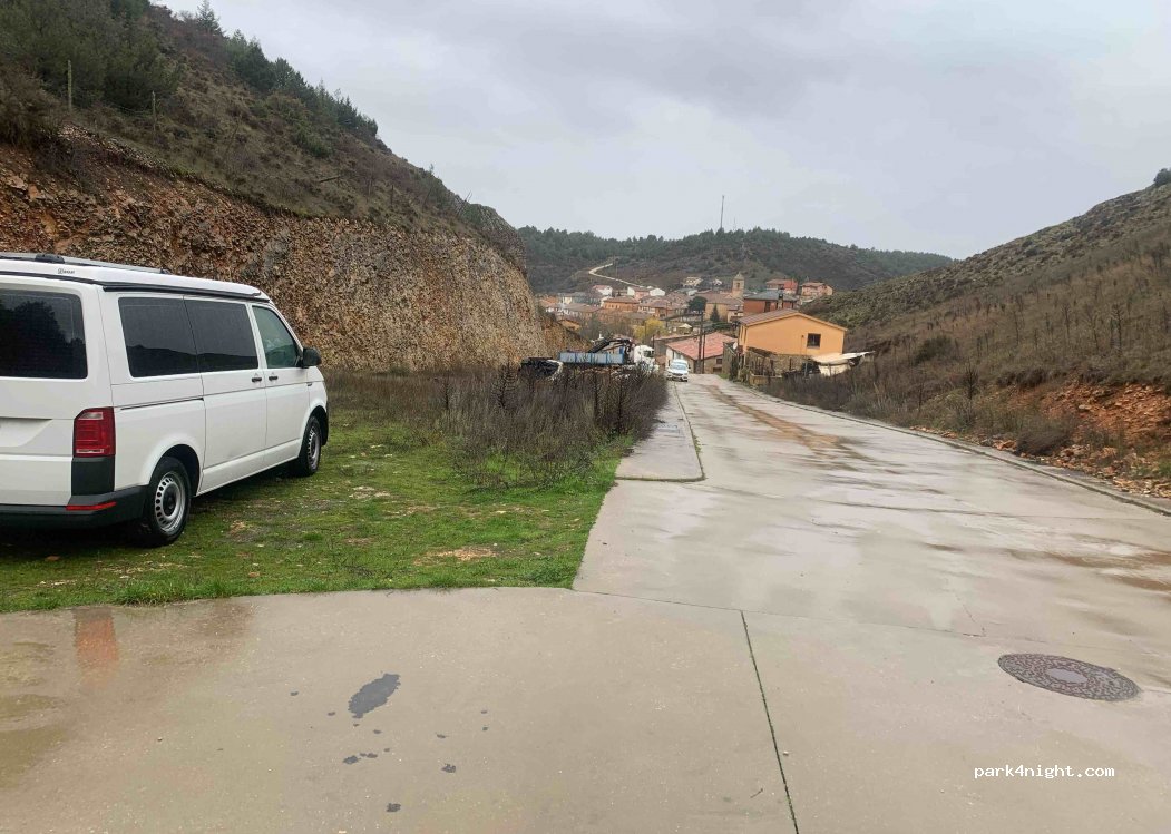 (42317) Ucero - 45 Calle Castillo — foto