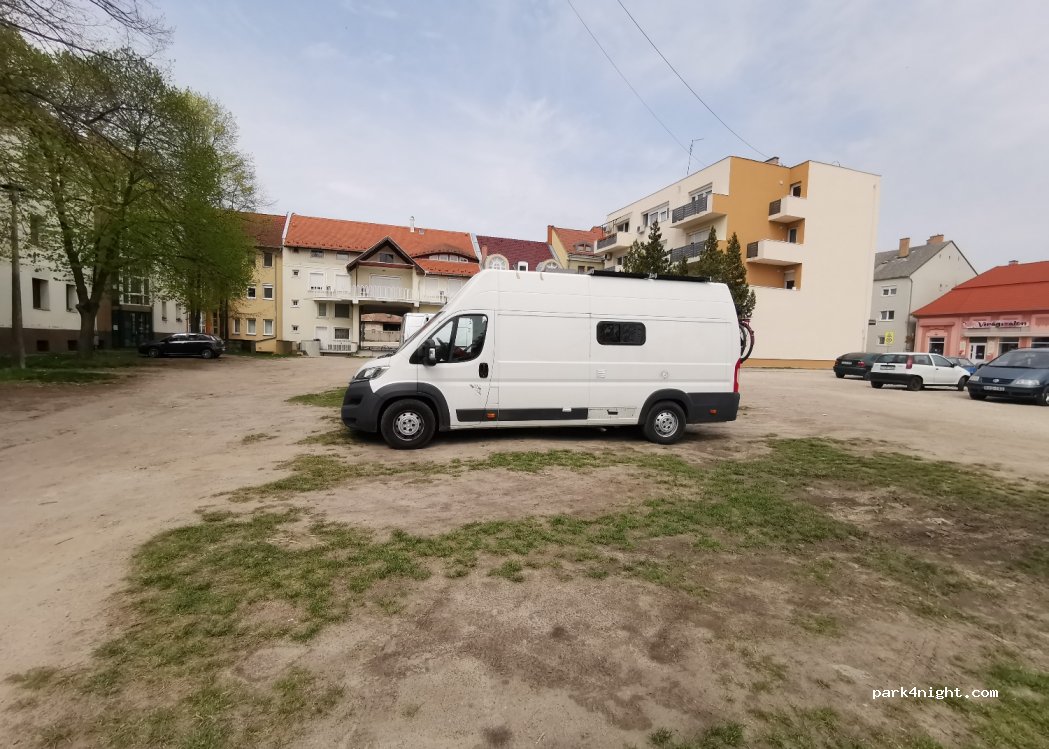 (7020) Dunaföldvár - Kossuth Lajos u. 11 — foto
