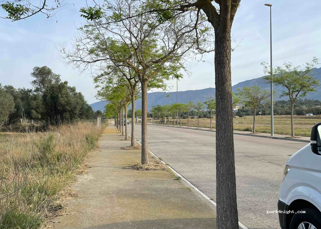 (17480) Roses - 6 Carretera de I'Estacio de Vilajuiga — foto 3