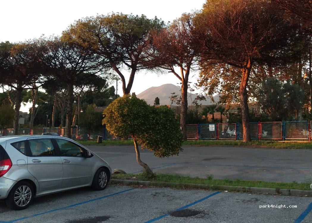 (80045) Pompei - 95 Via Plinio — foto