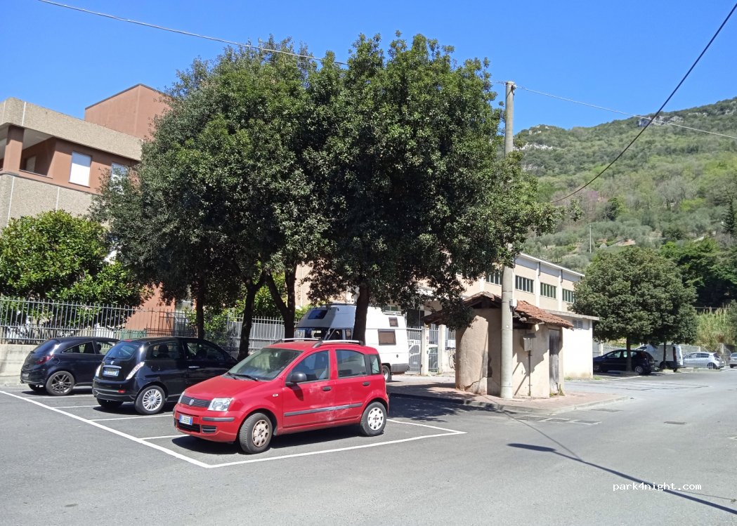 (17024) Finale Ligure - Str. Giuliano — foto