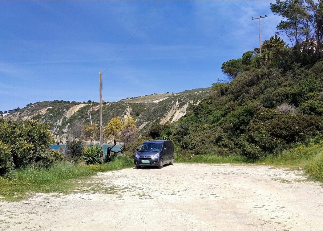 (281 00) Argostoli - Unnamed road — foto