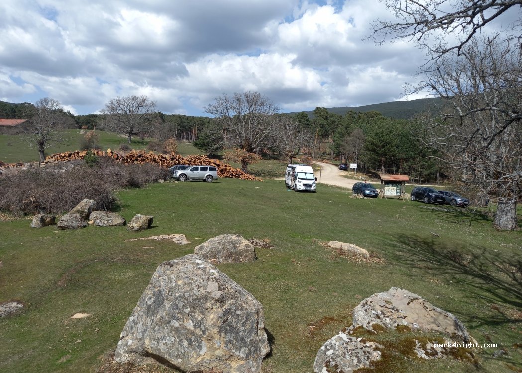 (09670) Quintanar de la Sierra - — foto