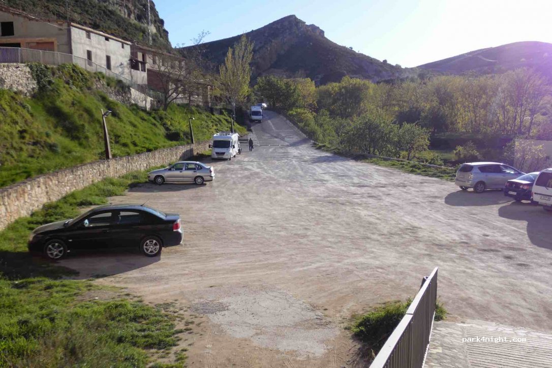 (44556) Molinos - 1 Calle Escuelas — foto