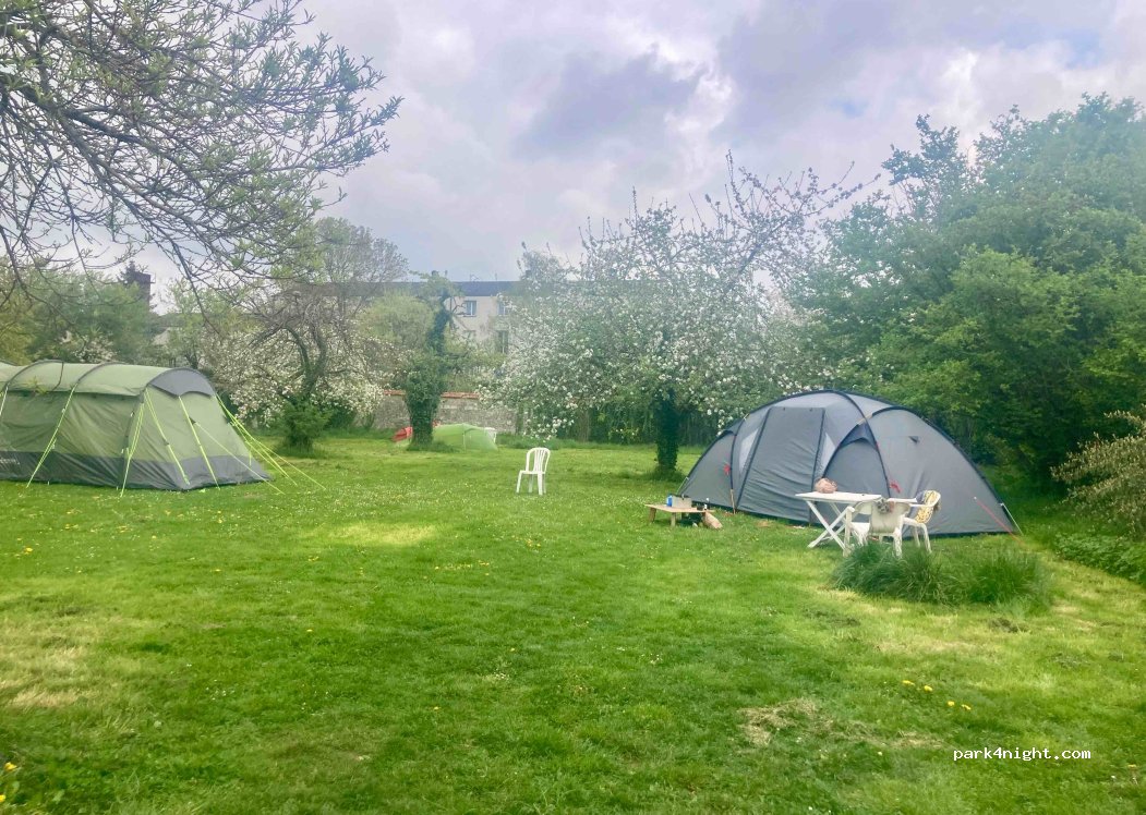 Fontaineblhostel Hostel & Camping (near Fontainebleau) — foto