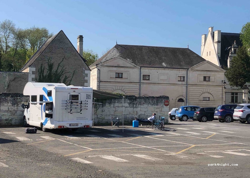 (37600) Loches - 13 Rue du Docteur Paul Martinais — foto