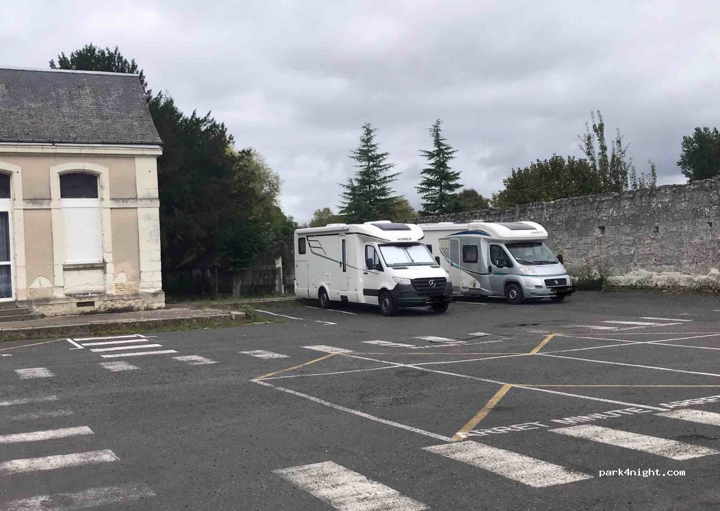 (37600) Loches - 13 Rue du Docteur Paul Martinais — foto 2