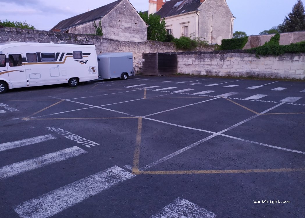 (37600) Loches - 13 Rue du Docteur Paul Martinais — foto 3