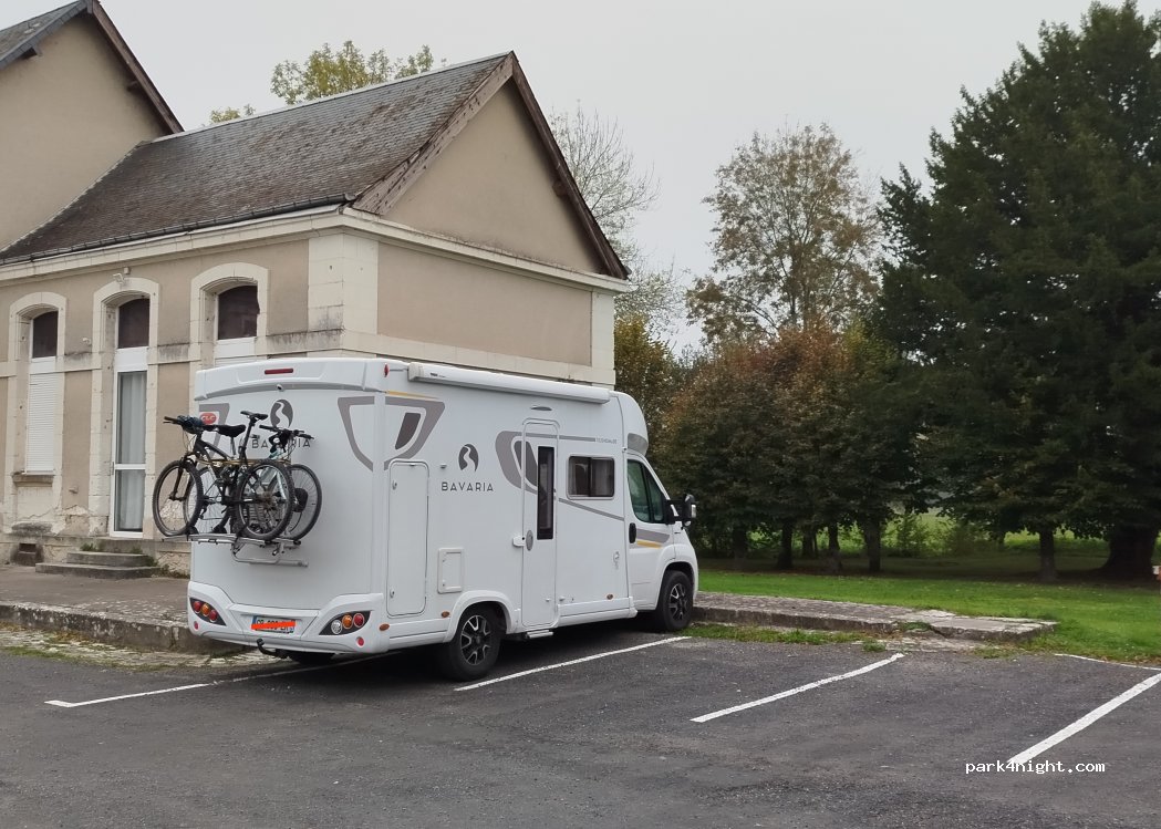 (37600) Loches - 13 Rue du Docteur Paul Martinais — foto 4
