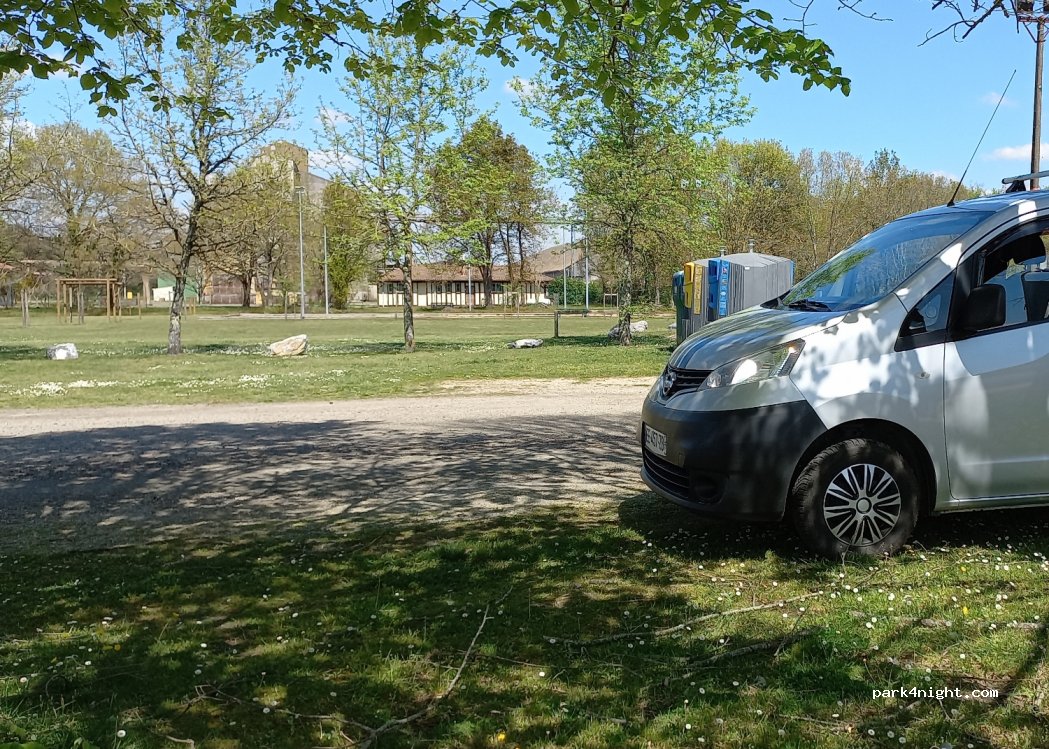 (40210) Solferino - 9 Quartier la Gare — foto